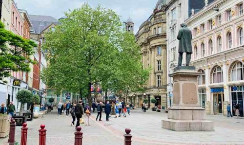 Manchester Urban Design LAB (MUD-Lab) tour of Manchester's public spaces.